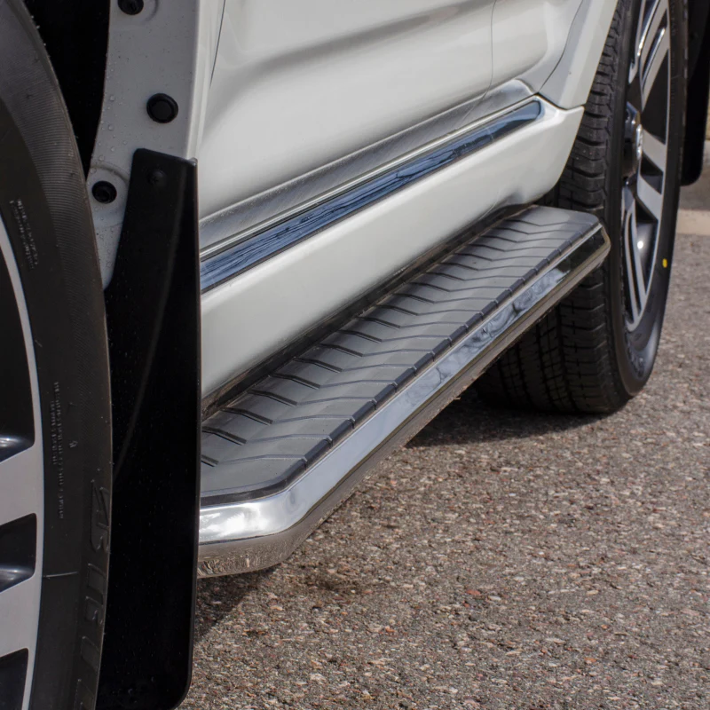 ARIES AeroTread 5" x 67" Polished Stainless Running Boards Model 2051027 - Image 2