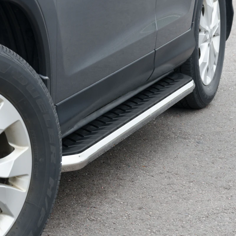 ARIES AeroTread 5" x 67" Polished Stainless Running Boards Model 2051034 - Image 2