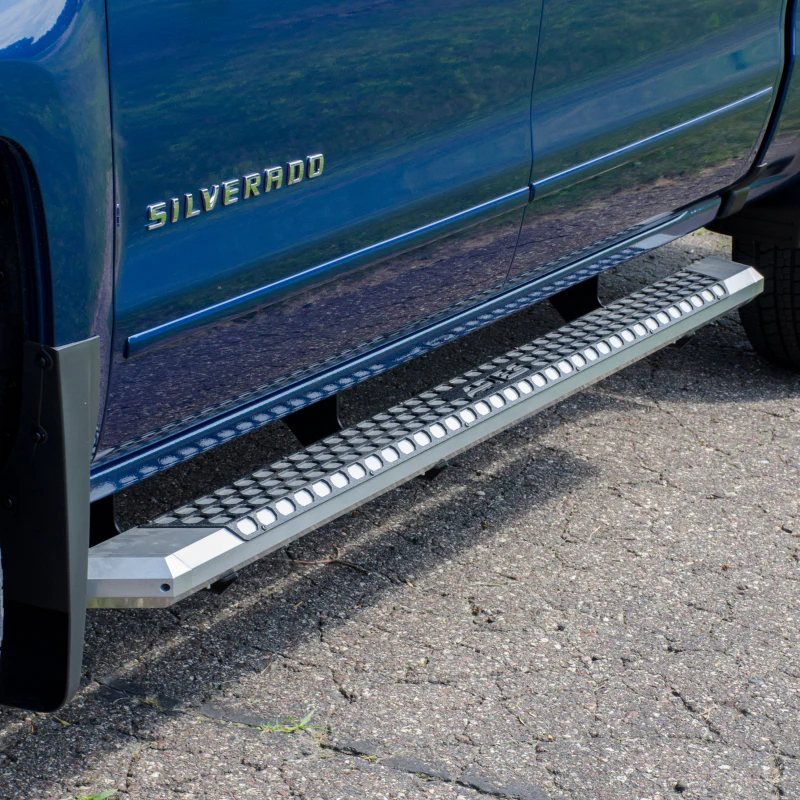 ARIES AdvantEDGE 5-1/2" x 91" Chrome Aluminum Running Boards Model 2555015 - Image 10