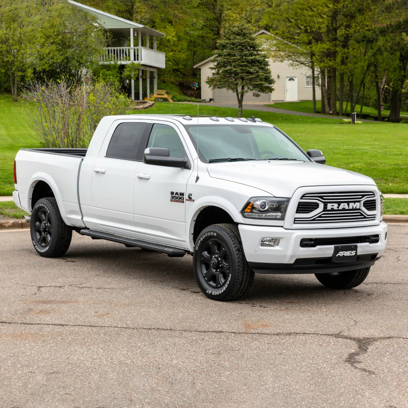 ARIES AdvantEDGE 5-1/2" x 91" Black Aluminum Running Boards Model 2556026 - Image 9