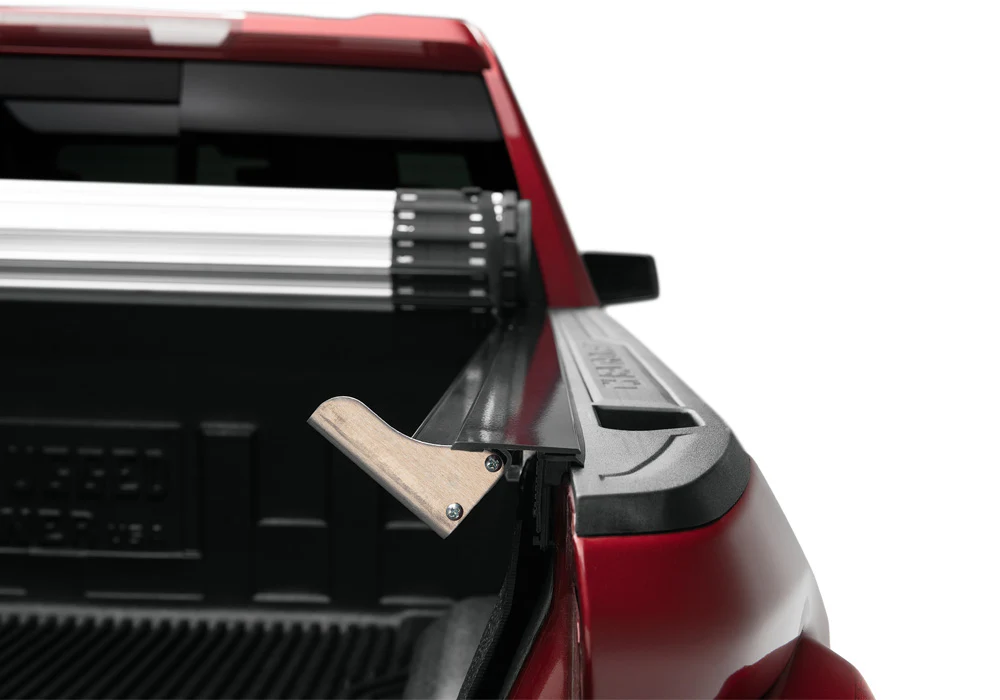 BAK Revolver X2 Hard Rolling Truck Bed Cover - 19-24 (New Body Style) Chevy Silverado/GMC Sierra 1500 6' 7" Bed Model 39131 - Image 10