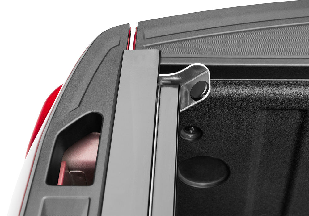BAK Revolver X2 Hard Rolling Truck Bed Cover - 19-24 (New Body Style) Chevy Silverado/GMC Sierra 1500 6' 7" Bed Model 39131 - Image 13
