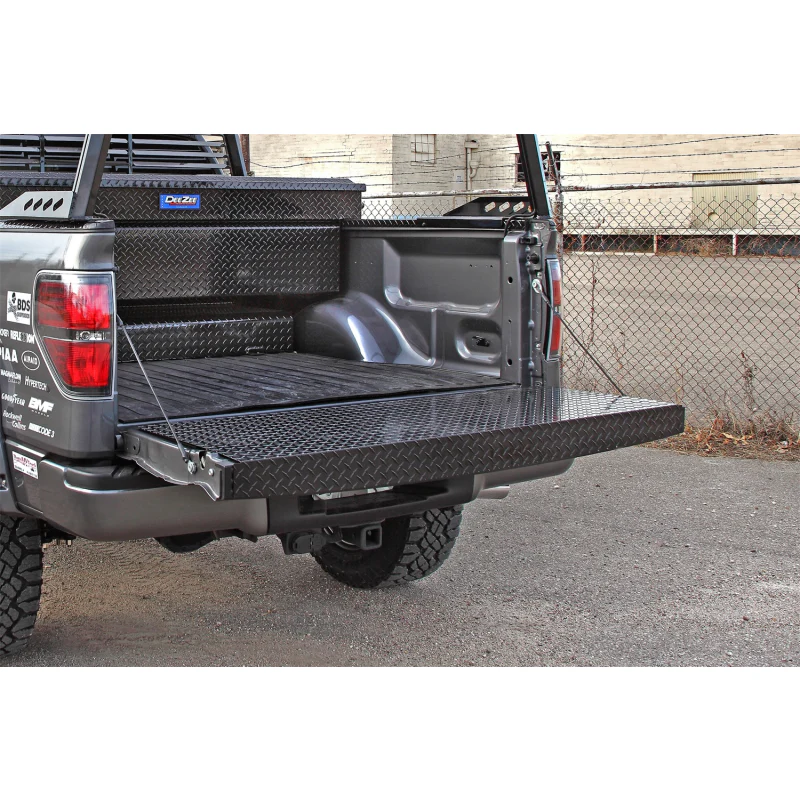 Dee Zee Black-Tread Full Tailgate Protector Model DZ4138B - Image 2
