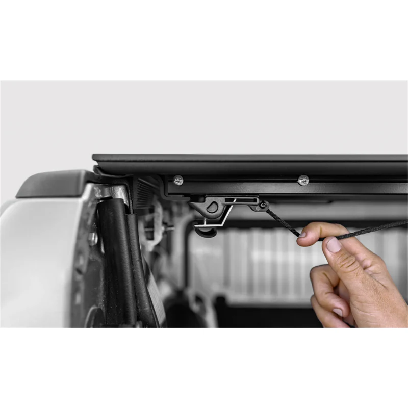 Access LOMAX™ Stance™ Hard Tri-Fold Cover Black Diamond Mist Finish Split Rail Model G4040069 - Image 5