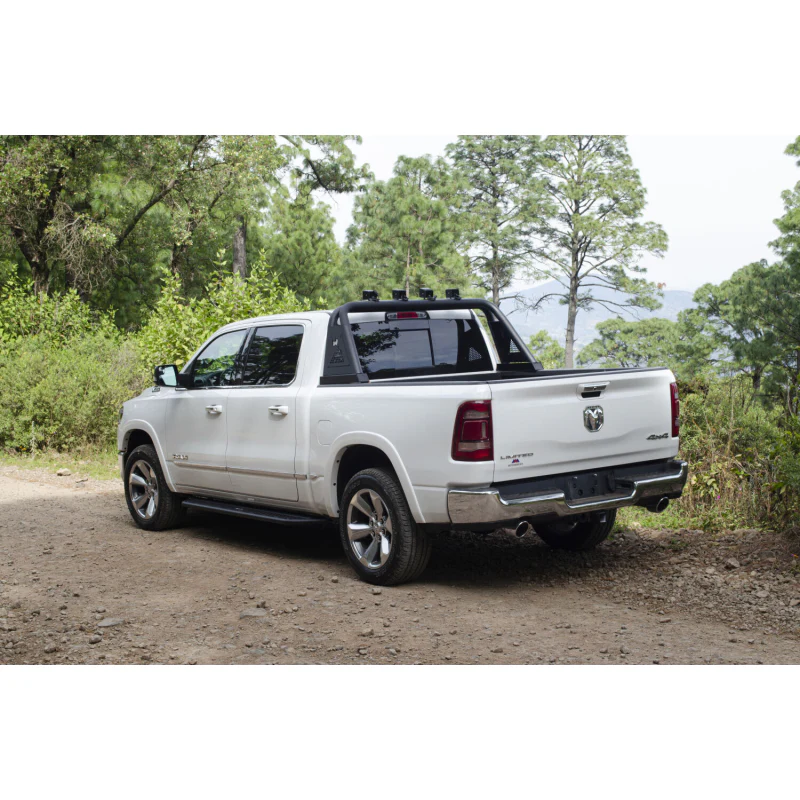 Go Rhino Dominator Xtreme D6 Running Baords with Rocker Panel Mounting Brackets Kit Model D64306T - Image 4