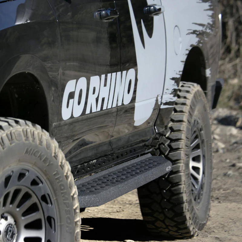 Go Rhino RB20 Running Boards with Mounting Brackets Kit Model 69404880T - Image 3