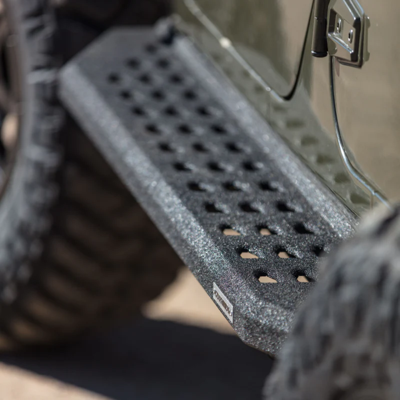 Go Rhino RB20 Running Boards with Mounting Brackets Kit Model 69429980T - Image 4