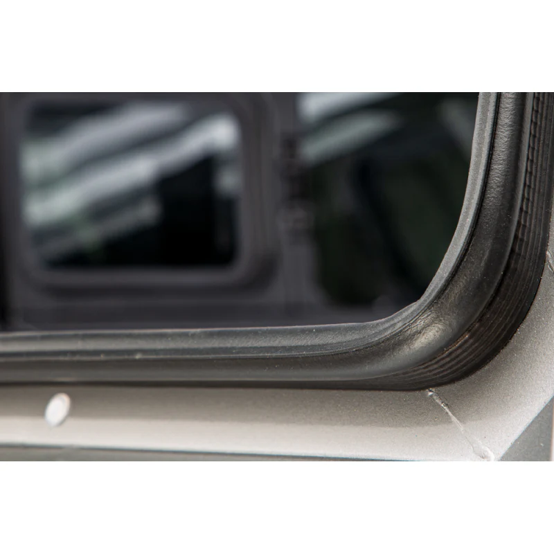 SmartCap Matte Black Truck Bed Cap EVOa Adventure Series w/ Horizontal Locks Model EA1314-MB - Image 9