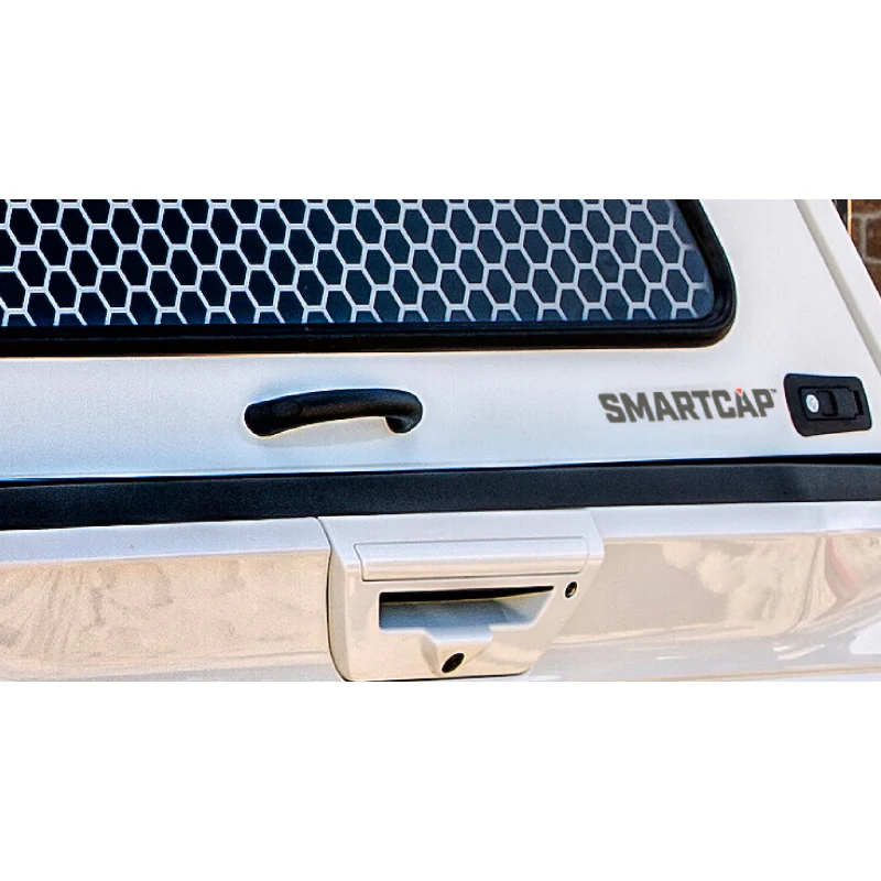 SmartCap OEM White Truck Bed Cap EVOc Commercial Series w/ Vertical Locks Model EC1313-WH - Image 9