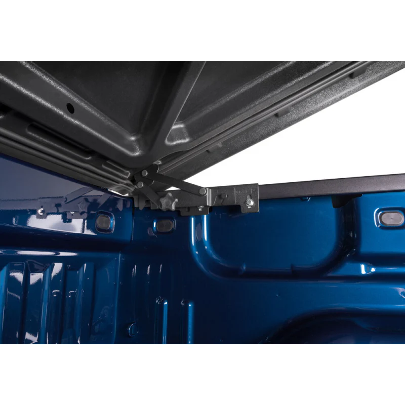 UnderCover LUX 14-18 (19 Legacy) Silverado 1500/15-19 2500HD/3500HD 6'6" - 50 - Summit White Model UC1126L-50 - Image 7