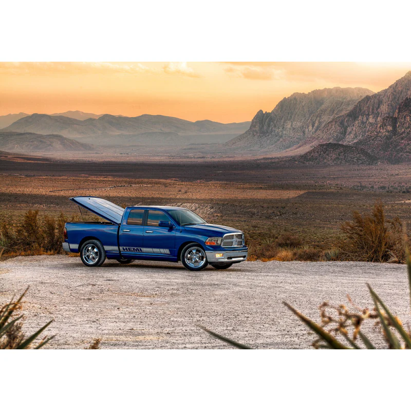 UnderCover LUX 09-18 (19-23 Classic) Ram 5'7" w/out RamBox - PS2 - Bright Silver Model UC3086L-PS2 - Image 5