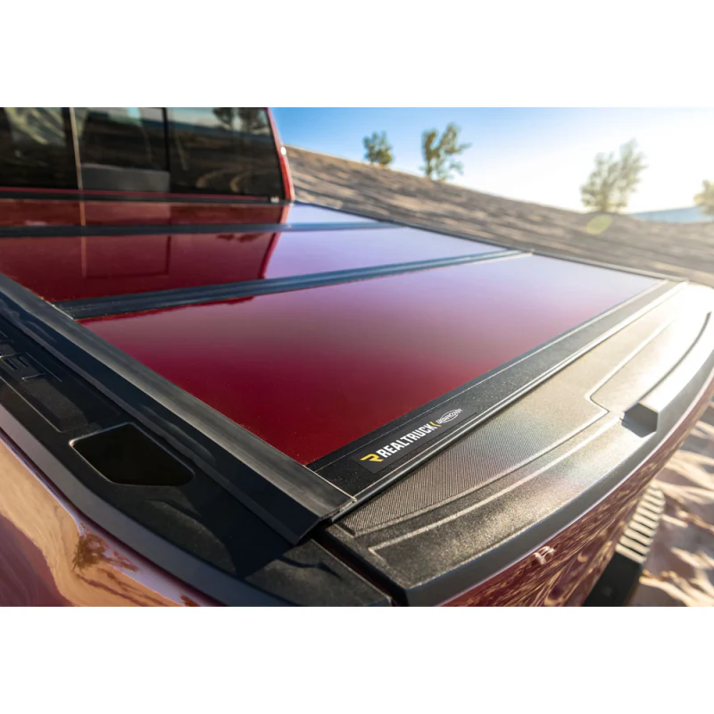UnderCover Fusion Hard Folding 2019 (New Body Style)-2025 Chevy Silverado/GMC Sierra 1500 5' 10" Bed with or without MultiPro Tailgate - Paint Code 41 Black Model AR12022L-41 - Image 25