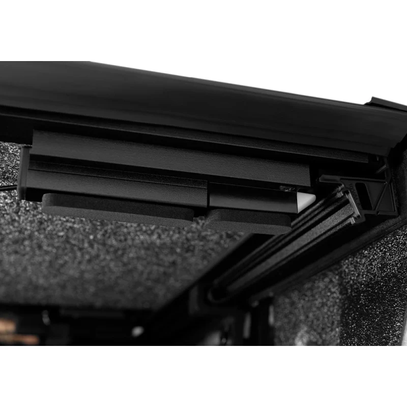 UnderCover Fusion Hard Folding 2019 (New Body Style)-2025 Chevy Silverado/GMC Sierra 1500 6' 7" Bed with or without MultiPro Tailgate - Paint Code 41 Black Model AR12023L-41 - Image 21